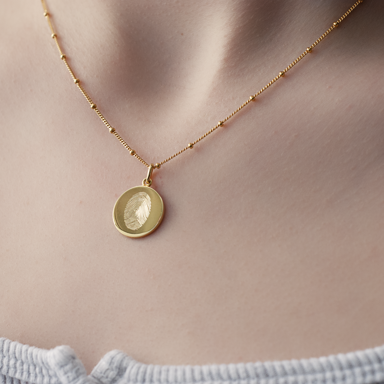 Gold Single Fingerprint Pendant | Bead Chain